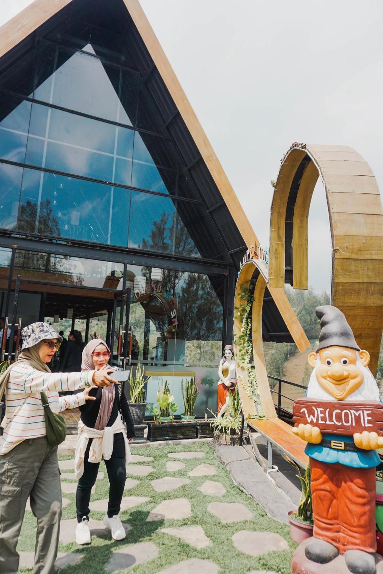 Hotel Nature Bromo And Resort Pasuruan Exterior foto